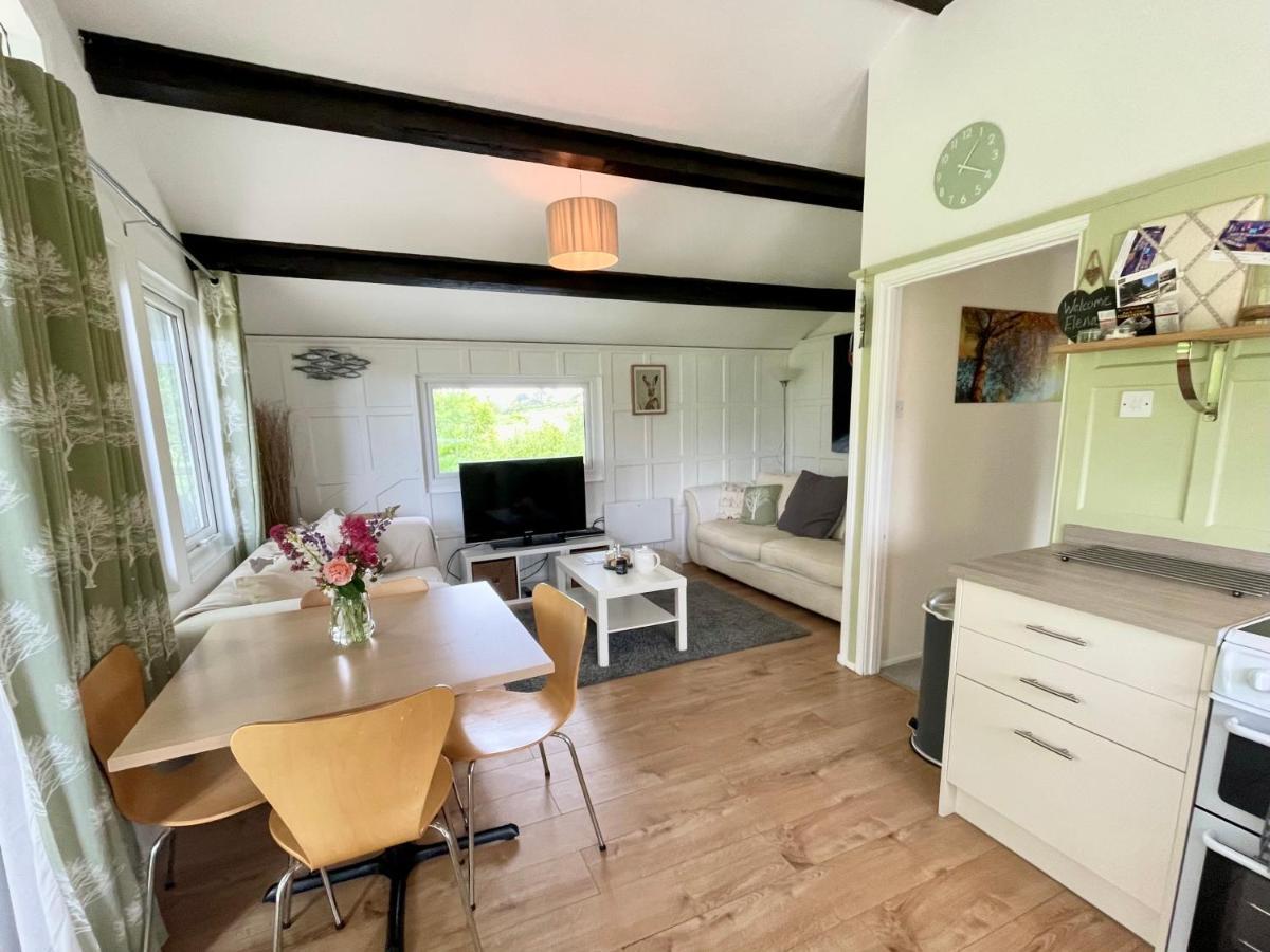 Beech Hut - A Streamside Family Escape Near Salcombe And Beaches South Milton Extérieur photo